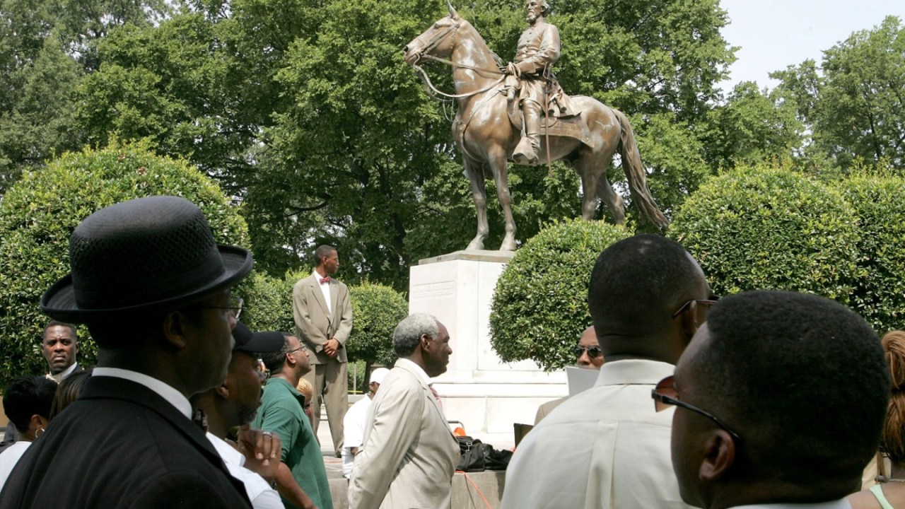 A confederate statue that once stood in a Memphis, Tennessee public park