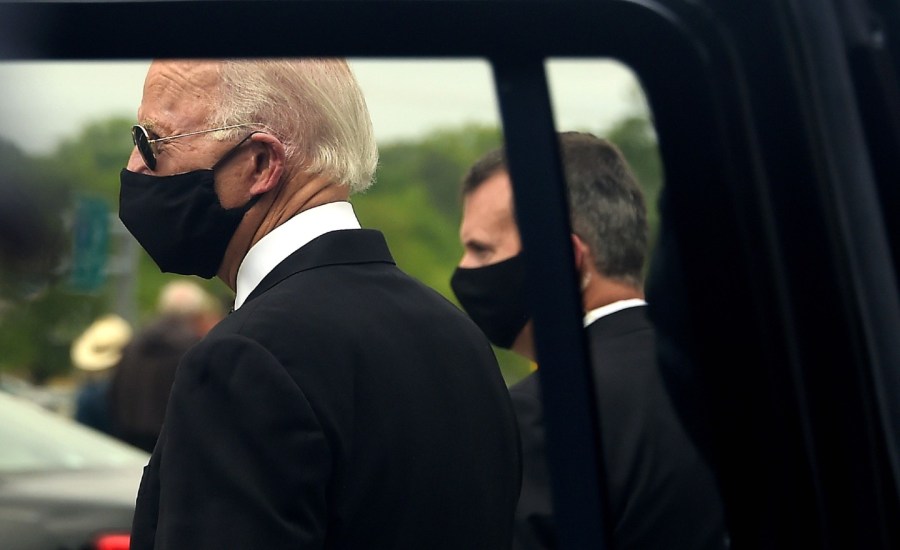 biden mask federal power face vice president covering coronavirus covid-19 spread transmission joe democratic nominee convention kb pittsburg partisan lines rising numbers