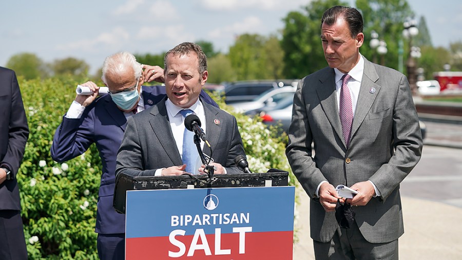 Reps. Josh Gottheimer (D-N.Y.) and Tom Suozzi (D-N.Y.)