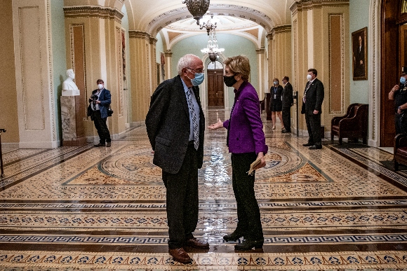 Sens. Bernie Sanders (I-Vt.) and Elizabeth Warren (D-Mass.)