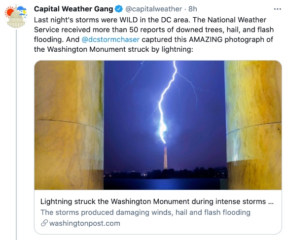 Lightning strikes the Washington Monument