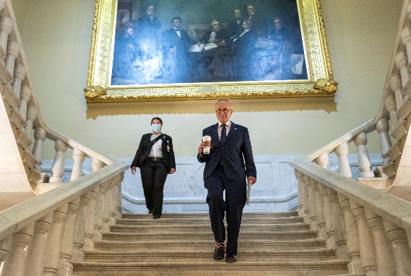 Senate Majority Leader Charles Schumer (D-NY) walks to his office