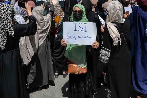 Afghan women take part in an anti-Pakistan protest near the Pakistan embassy in Kabul