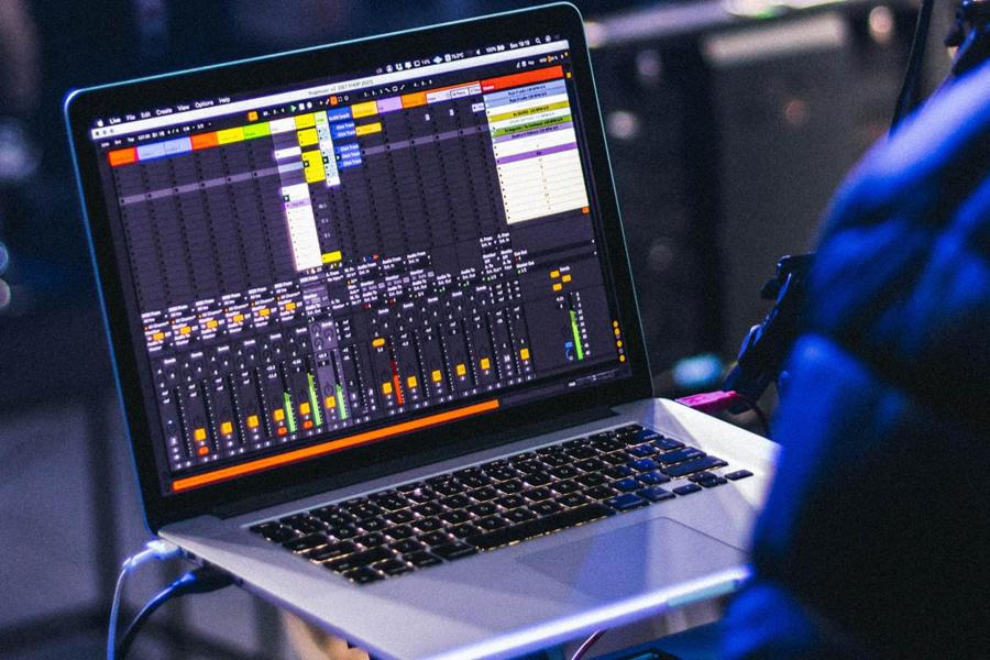 Master music production with 80 hours of instruction for less than $40