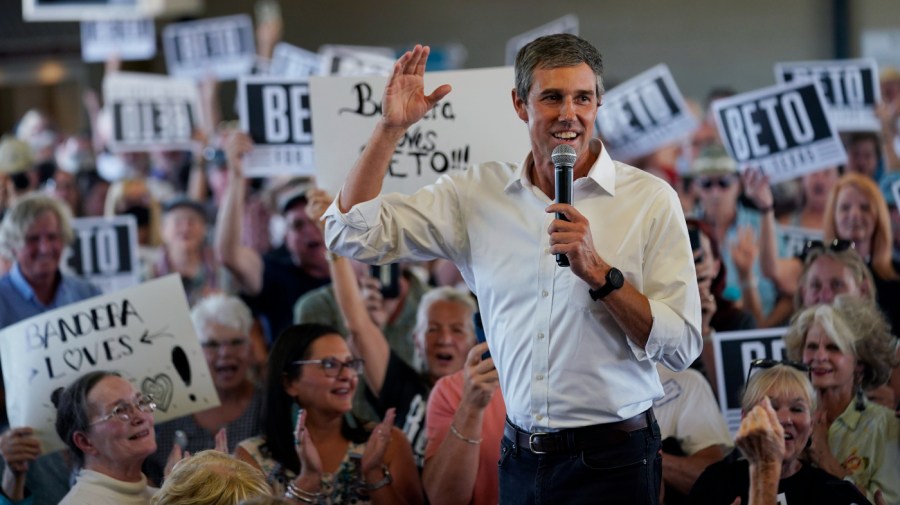 Texas Democratic gubernatorial candidate Beto O'Rourke speaks to supporters