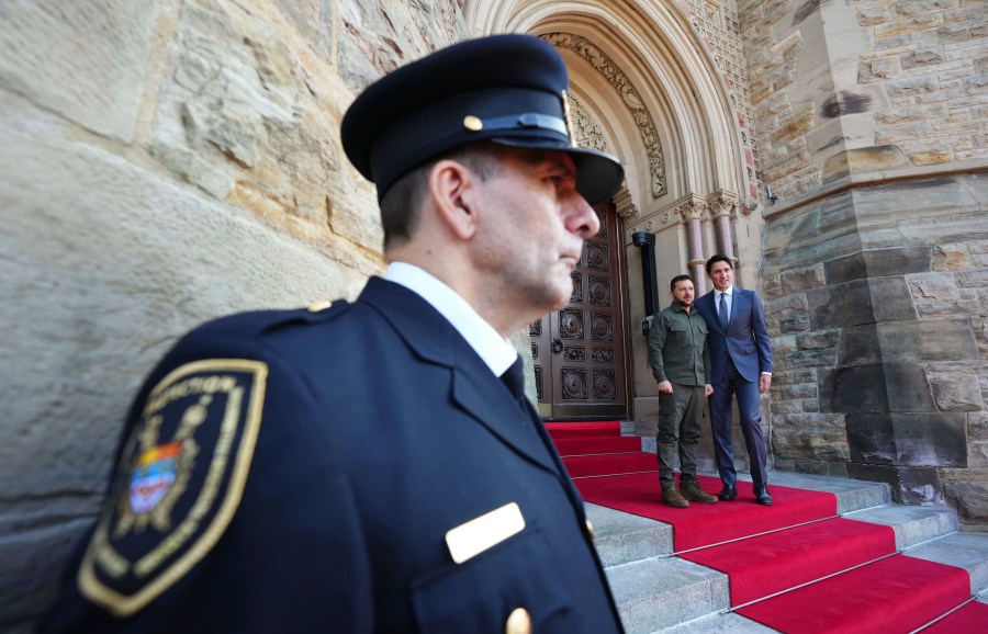 Prime Minister Justin Trudeau poses with Ukrainian President Volodymyr Zelenskyy as he arrives on Parliament Hill in Ottawa on Friday, Sept. 22, 2023. (Sean Kilpatrick /The Canadian Press via AP)