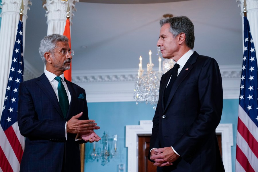 Secretary of State Antony Blinken speaks with Indian External Affairs Minister Subrahmanyam Jaishankar, Thursday, Sept. 28, 2023, at the State Department in Washington. (AP Photo/Stephanie Scarbrough)