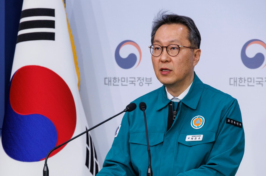 South Korean Vice Health Minister Park Min-soo speaks during a briefing at the government complex in Seoul, South Korea, Thursday, March 21, 2024. South Korea's government will start suspending the licenses of striking junior doctors next week as they refuse to end their weekslong walkouts that burdened the country's medical services, officials said Thursday. (Hwang Gwang-moYonhap via AP)